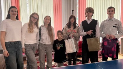 Тепло от сердца к сердцу: учащиеся Брестского медколледжа помогли детям из социального центра